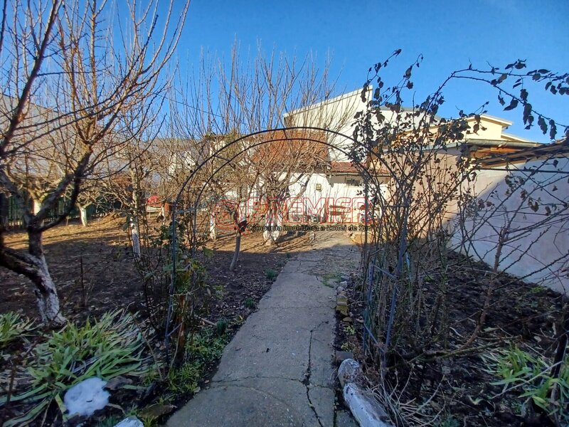 Brancoveanu - Martisor - Teren 330 mp deschidere 24 m liniari